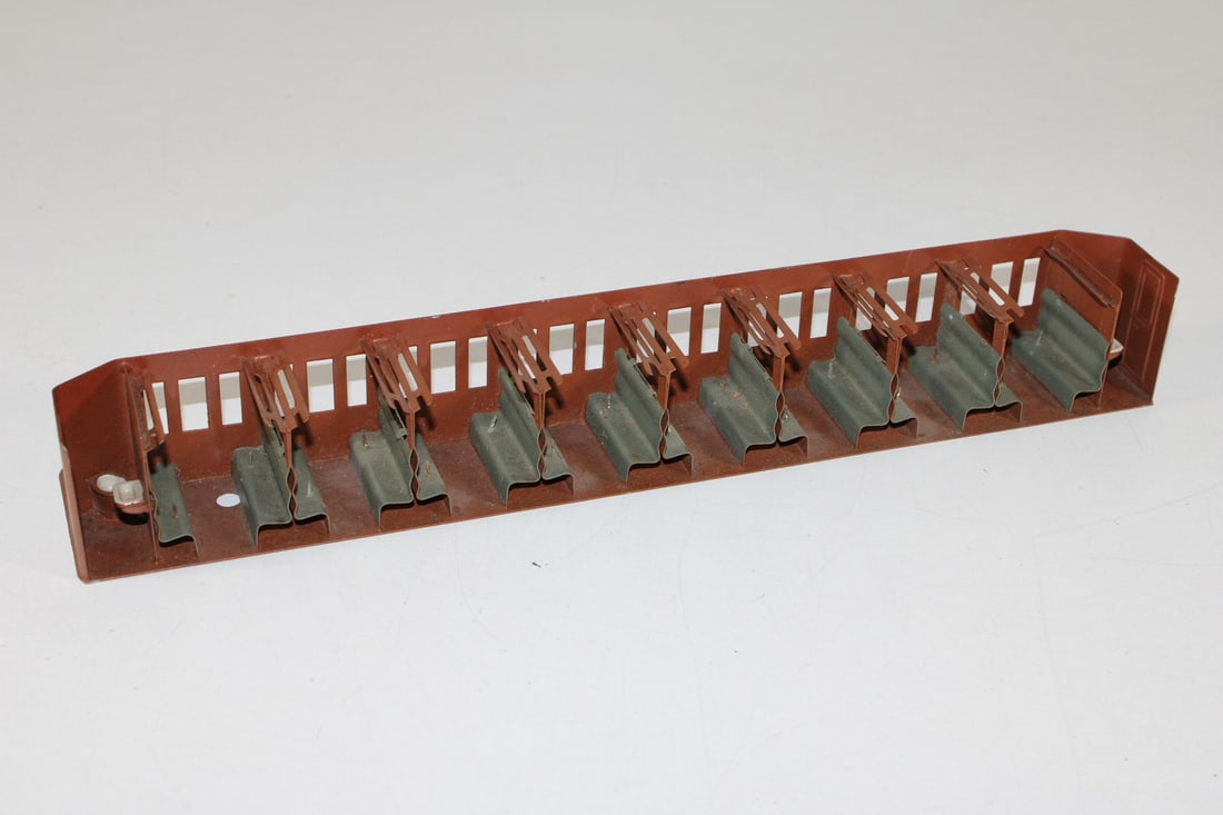 Marklin 0-gauge equipment for passenger coaches 1941 (1 of 2)