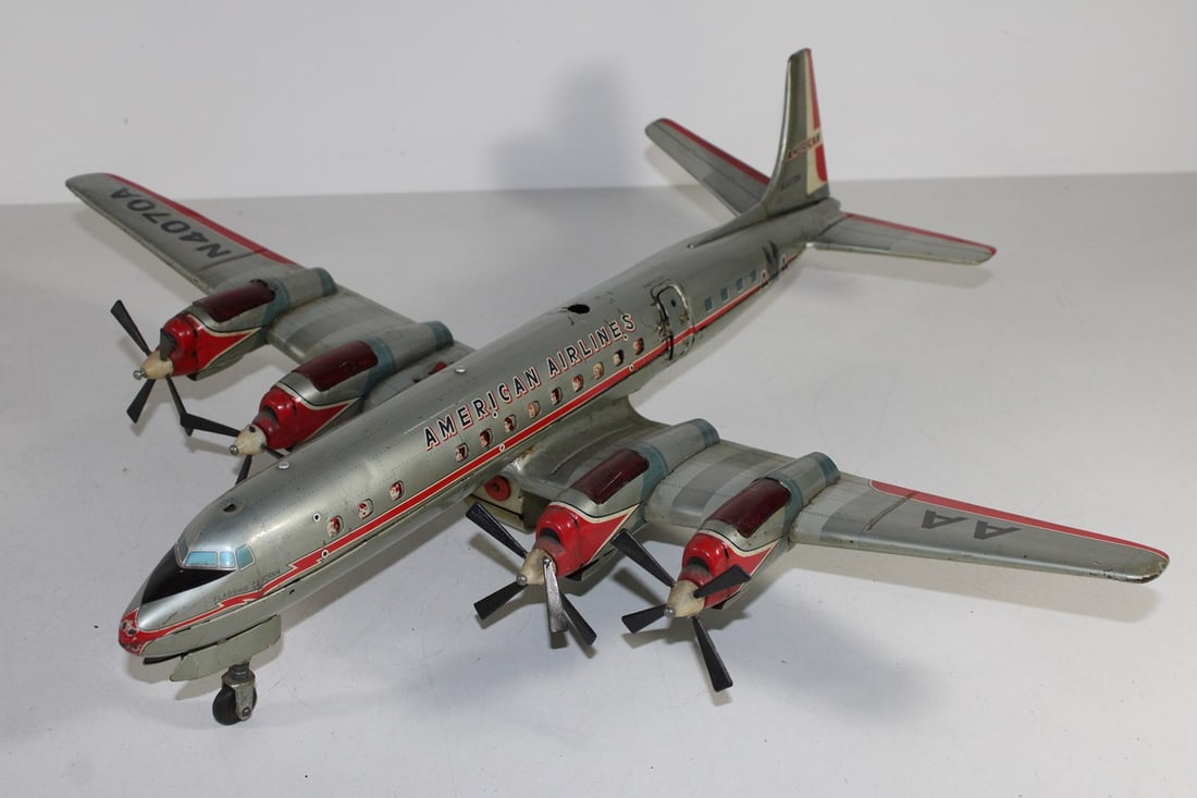 Aircraft "American Airlines": Aircraft "American Airlines" Sheet metal construction, length 54 cm, used, NV, LF, Z 3