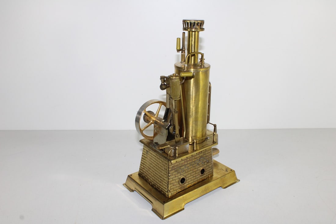 Wilesco vertical steam engine (1 of 3)
