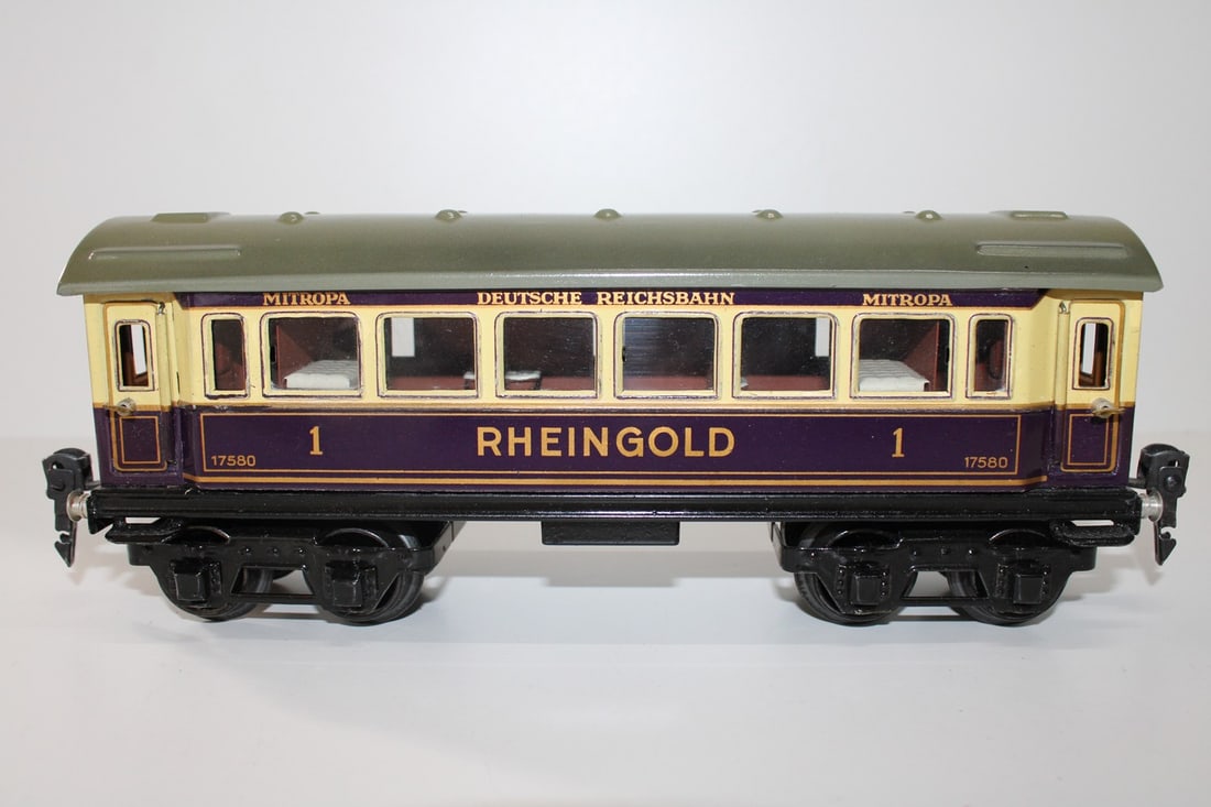 Marklin gauge 0 Rheingold wagon 1758: Marklin gauge 0 Rheingold wagon 1758 Top condition! Original! With interior fittings! Sleeping car! Used, Z 1-2