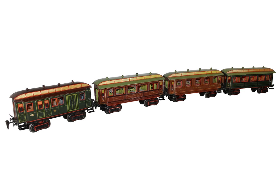 Marklin Gauge 1 antique passenger car set: Marklin Gauge 1 antique passenger car set Very nice and in original condition! With interiors, 1841, 1842, 1843, 1844, used, Z 2