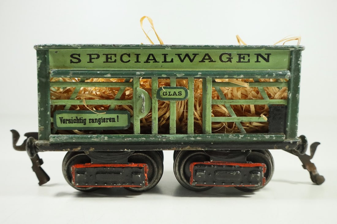 Marklin 0 Gauge glass wagon 1870: Marklin 0 Gauge glass wagon 1870 Rare! Short version with 15.5cm, Old! Original! Production period: 1904-1910 Worn, Z 2-