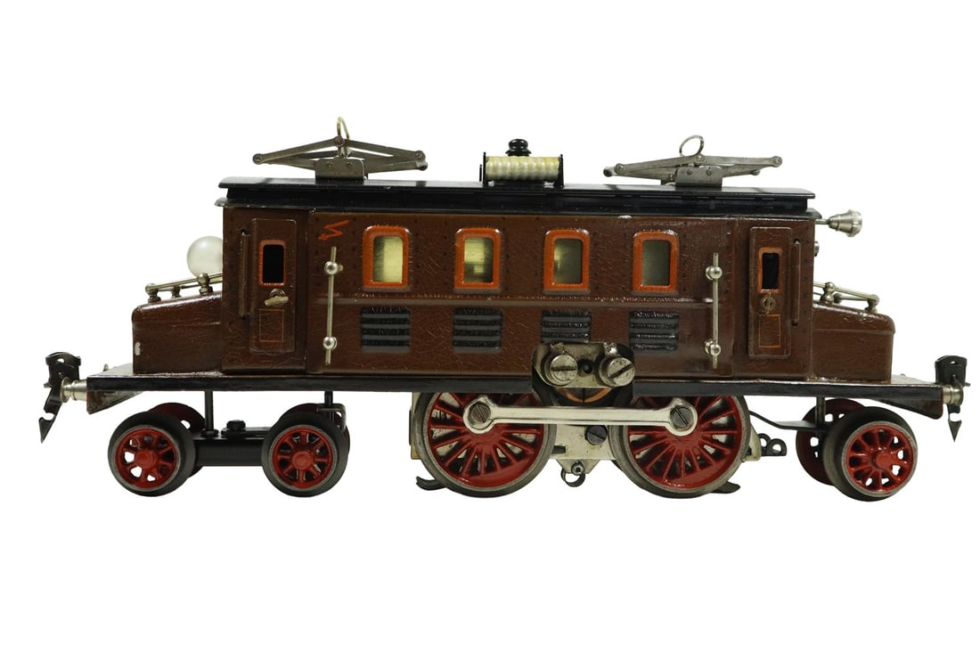 Marklin gauge 0 electric locomotive CS 66/13020: Marklin gauge 0 electric locomotive CS 66/13020 Good condition! With 66 circuit! Black area mostly empty, otherwise used, Z 2-