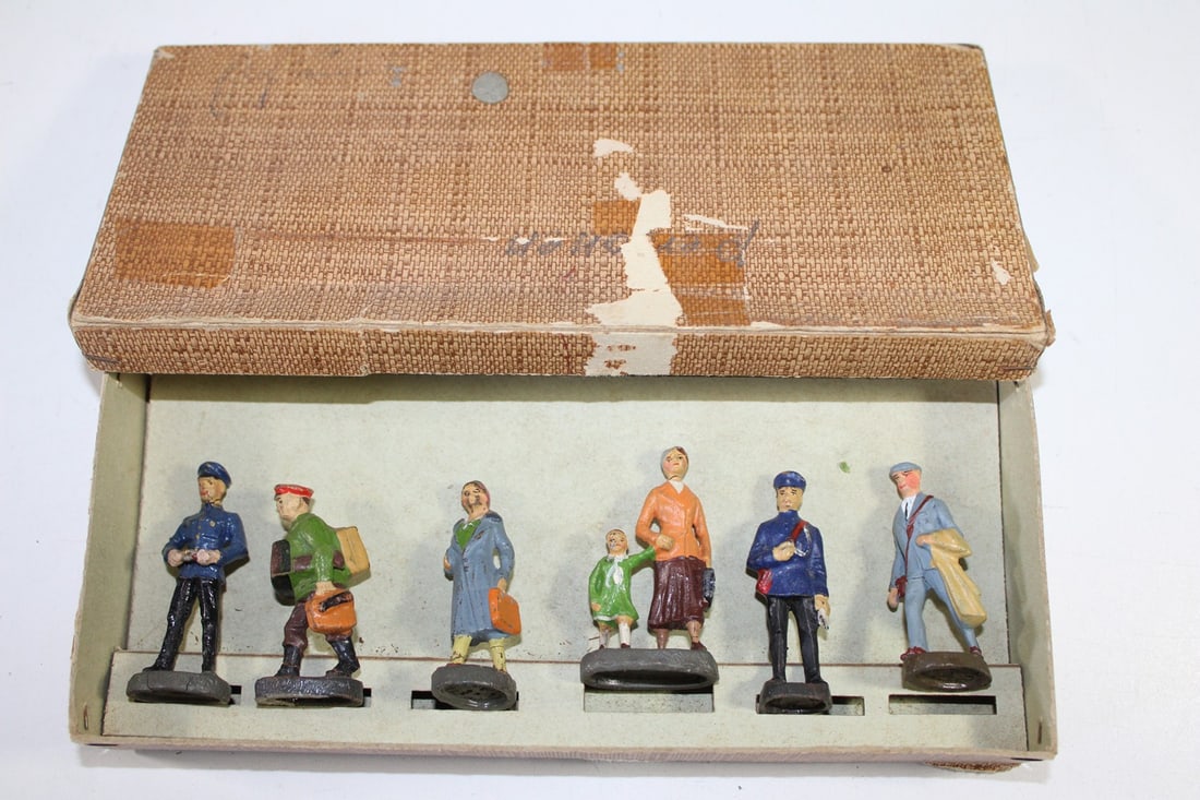 Marklin track 0 figure set OVP: Marklin track 0 figure set OVP Label missing, height approx. 5.5 cm, used, Z 2