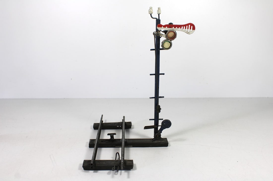 Marklin track 1 antique signal 2360/1: Marklin track 1 antique signal 2360/1 Rare! In original condition! Worn, Z 2-