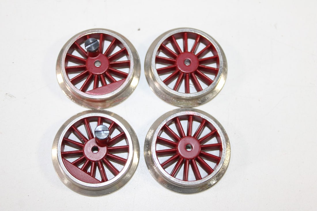 Reproduction Marklin 0-gauge locomotive wheels: Reproduction Marklin 0-gauge locomotive wheels D=3.2cm, used, Z 1-2