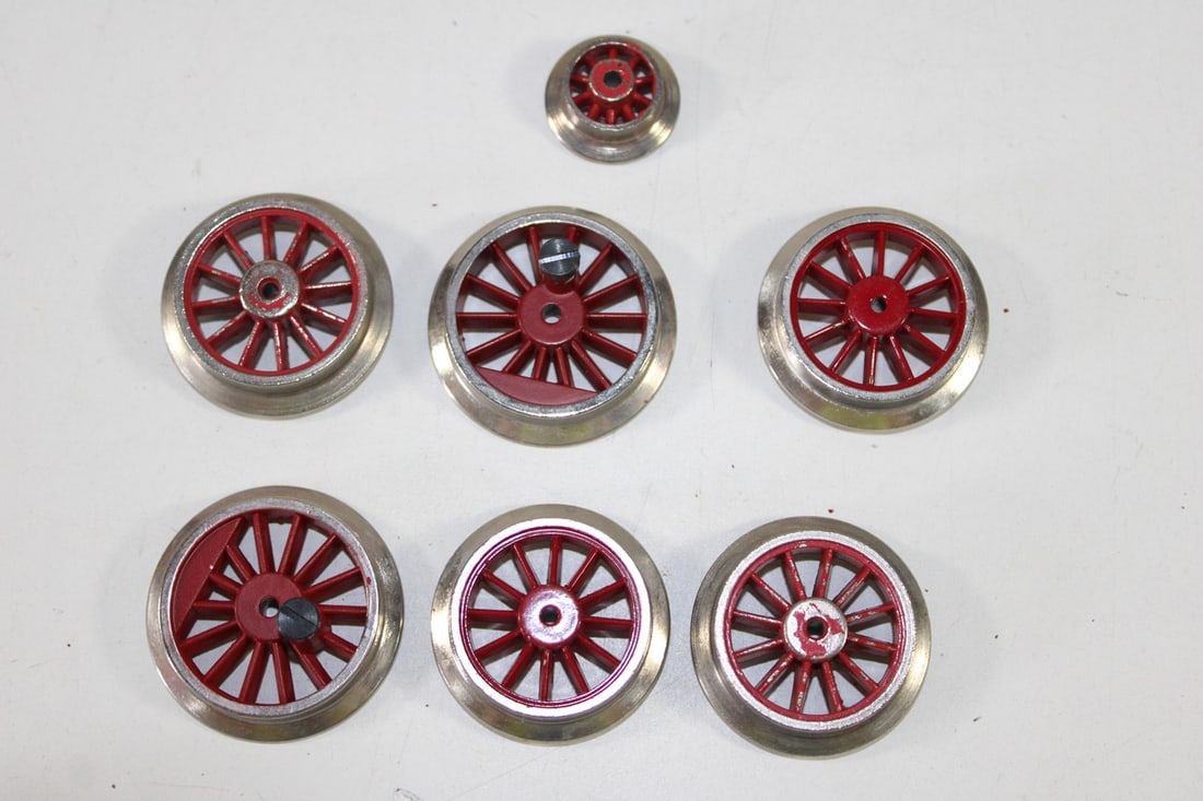 Reproduction Marklin 0 gauge locomotive wheels: Reproduction Marklin 0 gauge locomotive wheels used, Z 1-2