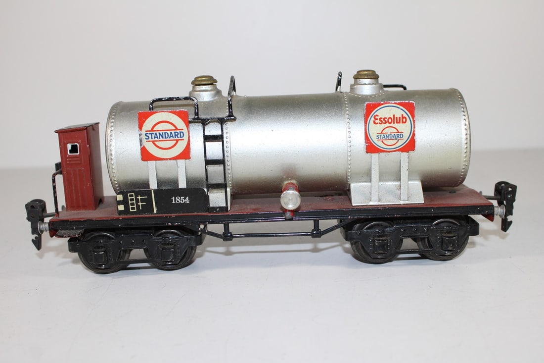 Marklin track 0 tank wagon 1854 ESSO: Marklin track 0 tank wagon 1854 ESSO used, Z 2-3