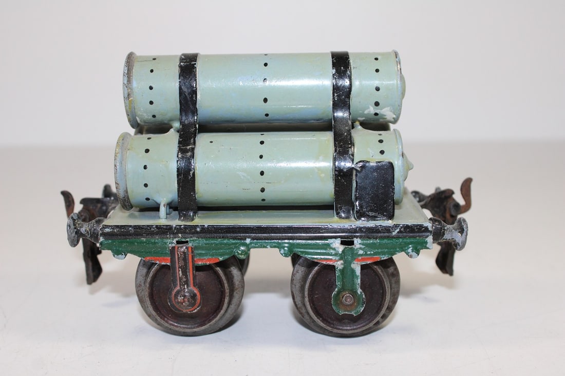 Marklin track 1 gas tube wagon 1813: Marklin track 1 gas tube wagon 1813 one axle bearing cover missing, used, Z 3+