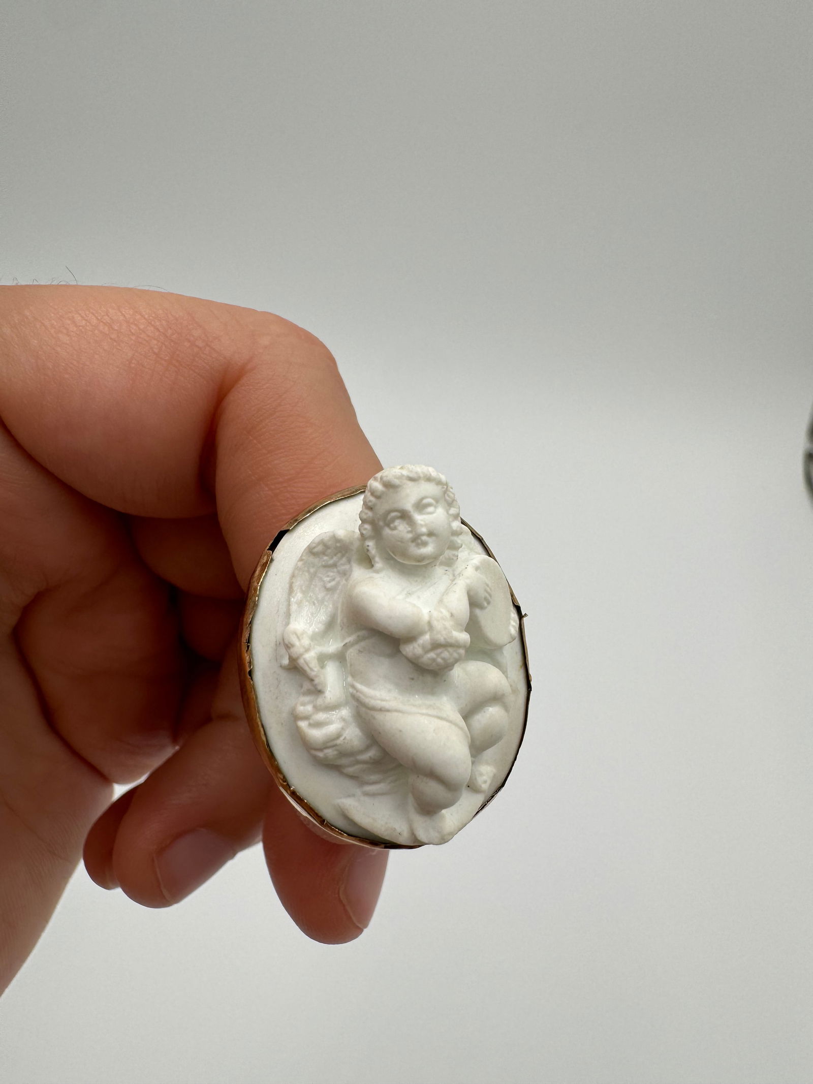 Stunning vintage lava cameo carved 14k gold ring size  8 (1 of 12)