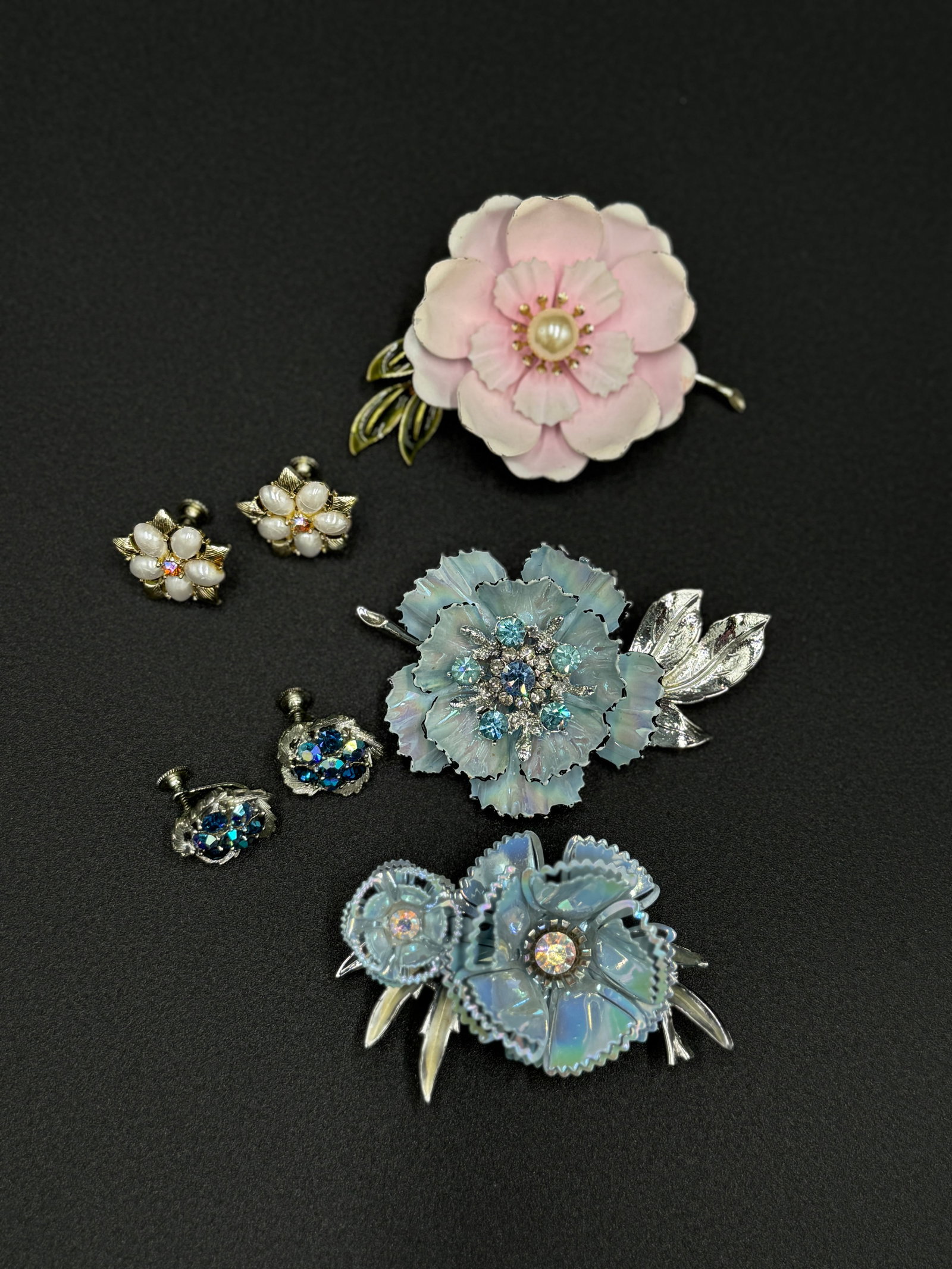 Vintage Lisner and coro flower jewelry collection (1 of 5)