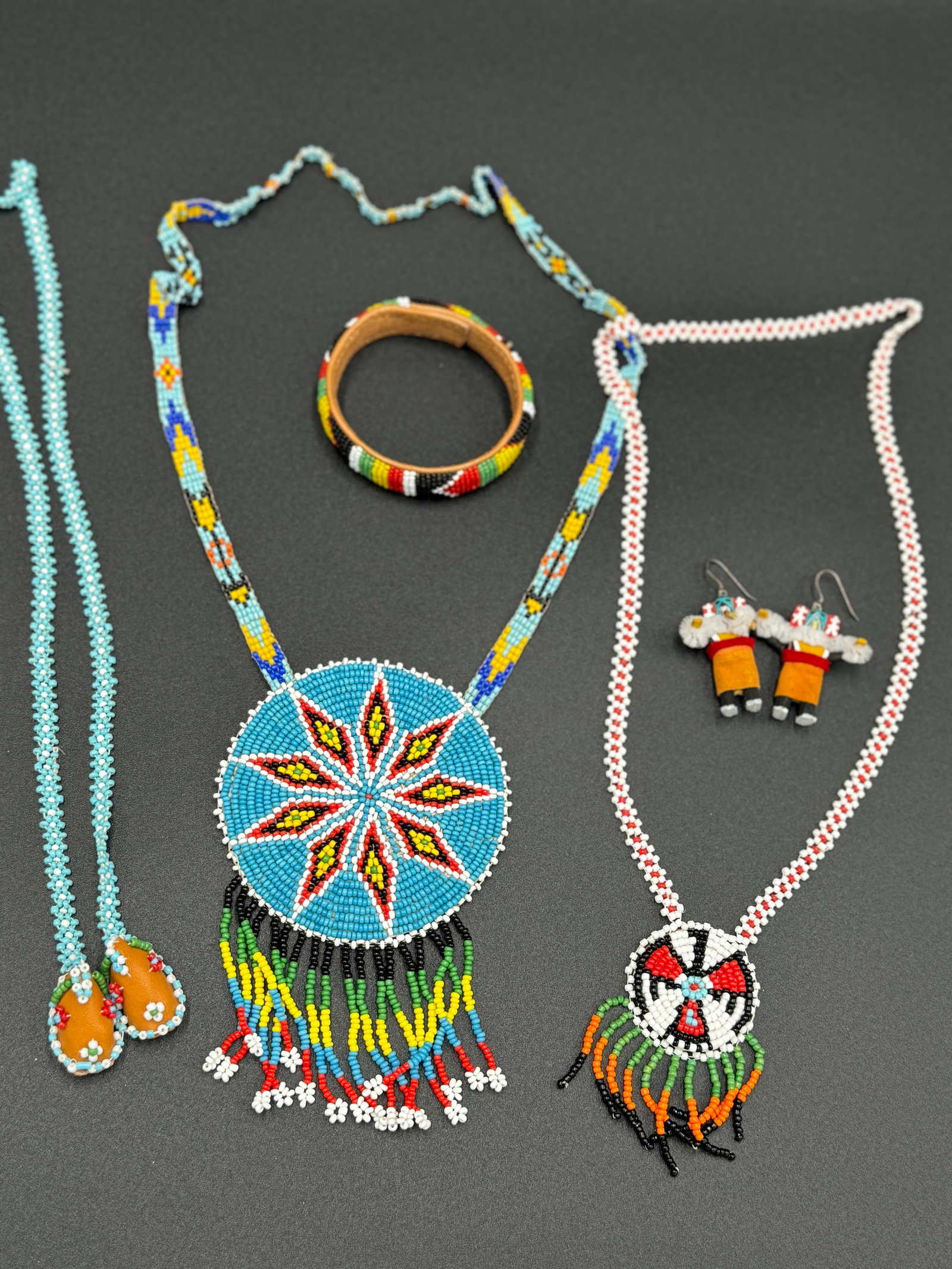 Beautiful vintage Southwest beaded jewelry lot (1 of 9)