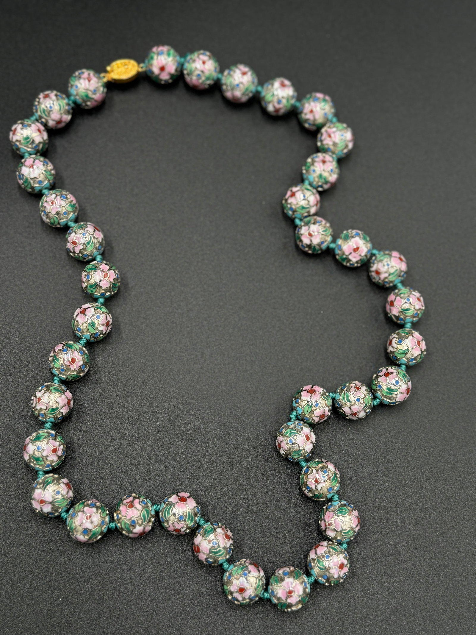 Gorgeous vintage large cloisonné beads Chinese necklace 26” long: Gorgeous vintage large cloisonné beads Chinese necklace 26” long . Good vintage condition.See pictures for more details as they are the best description. WE PROVIDE IN-HOUSE/COMBINED SHIPPING F