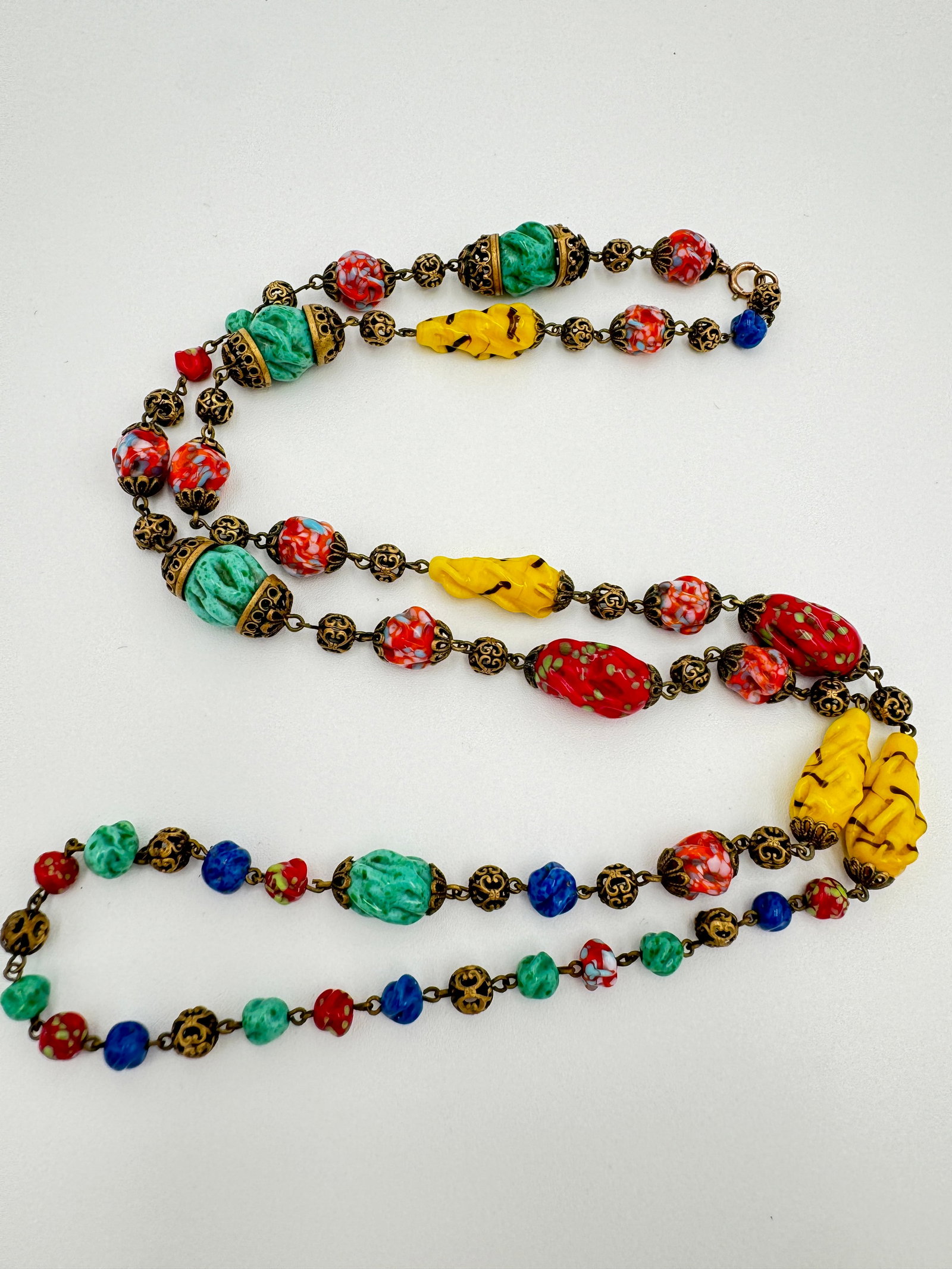 Amazing vintage venetian murano glass Italian long necklace: Amazing vintage venetian murano glass Italian long necklace.28” long. Good vintage condition, well made. See pictures for more details as they are the best description WE PROVIDE IN-HOUSE/COMBIN