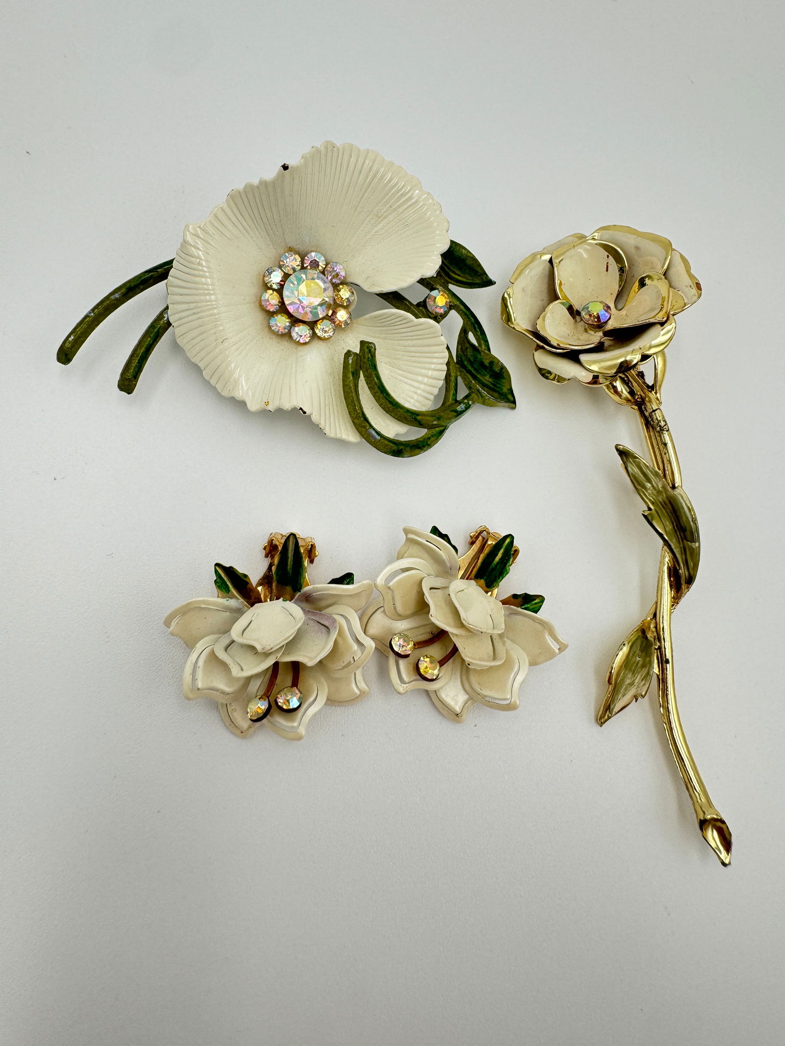 Vintage Pakula signed set and enamel coro large brooch (1 of 8)