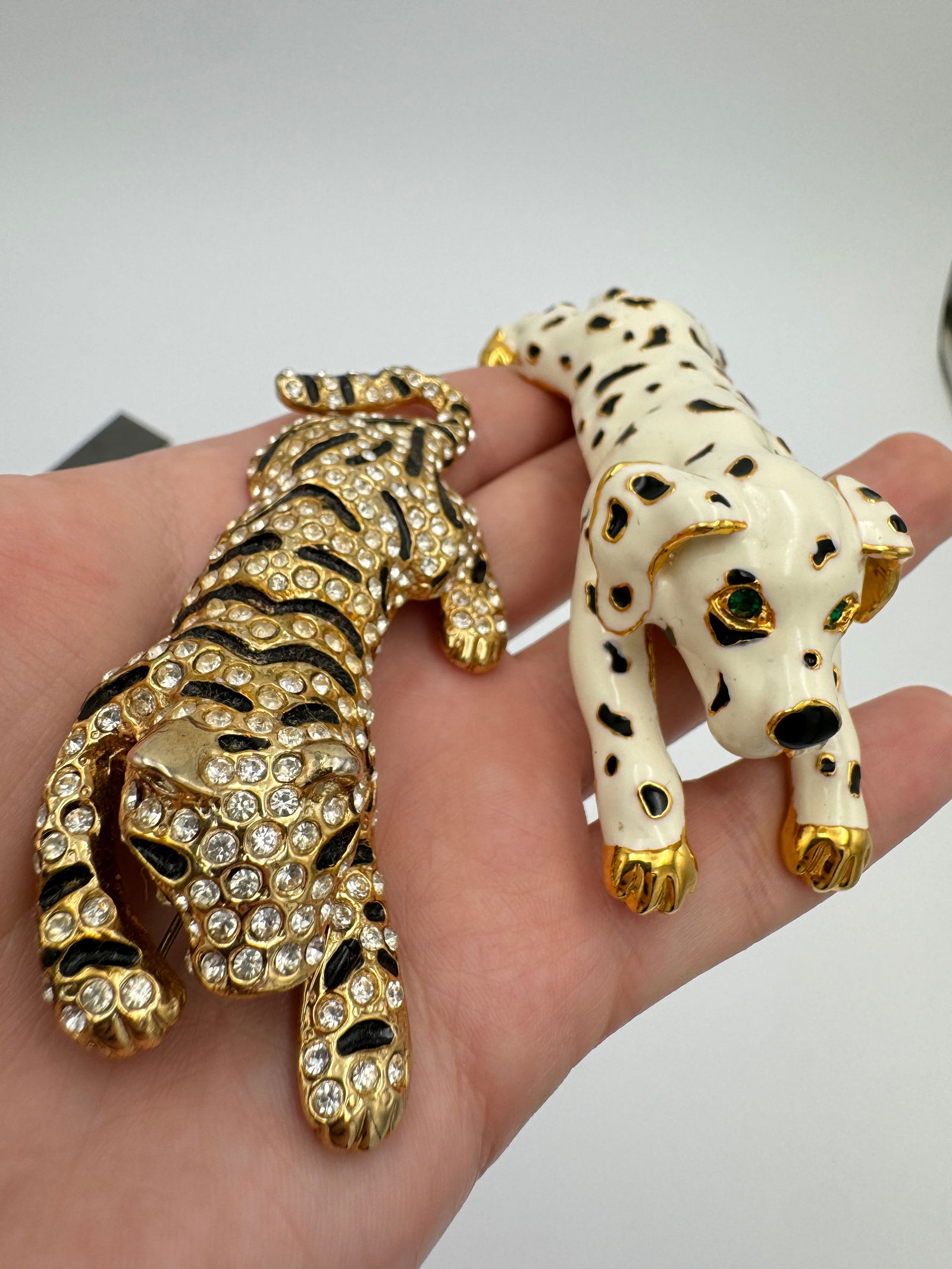 Two vintage large 80’s shoulder brooches (1 of 5)