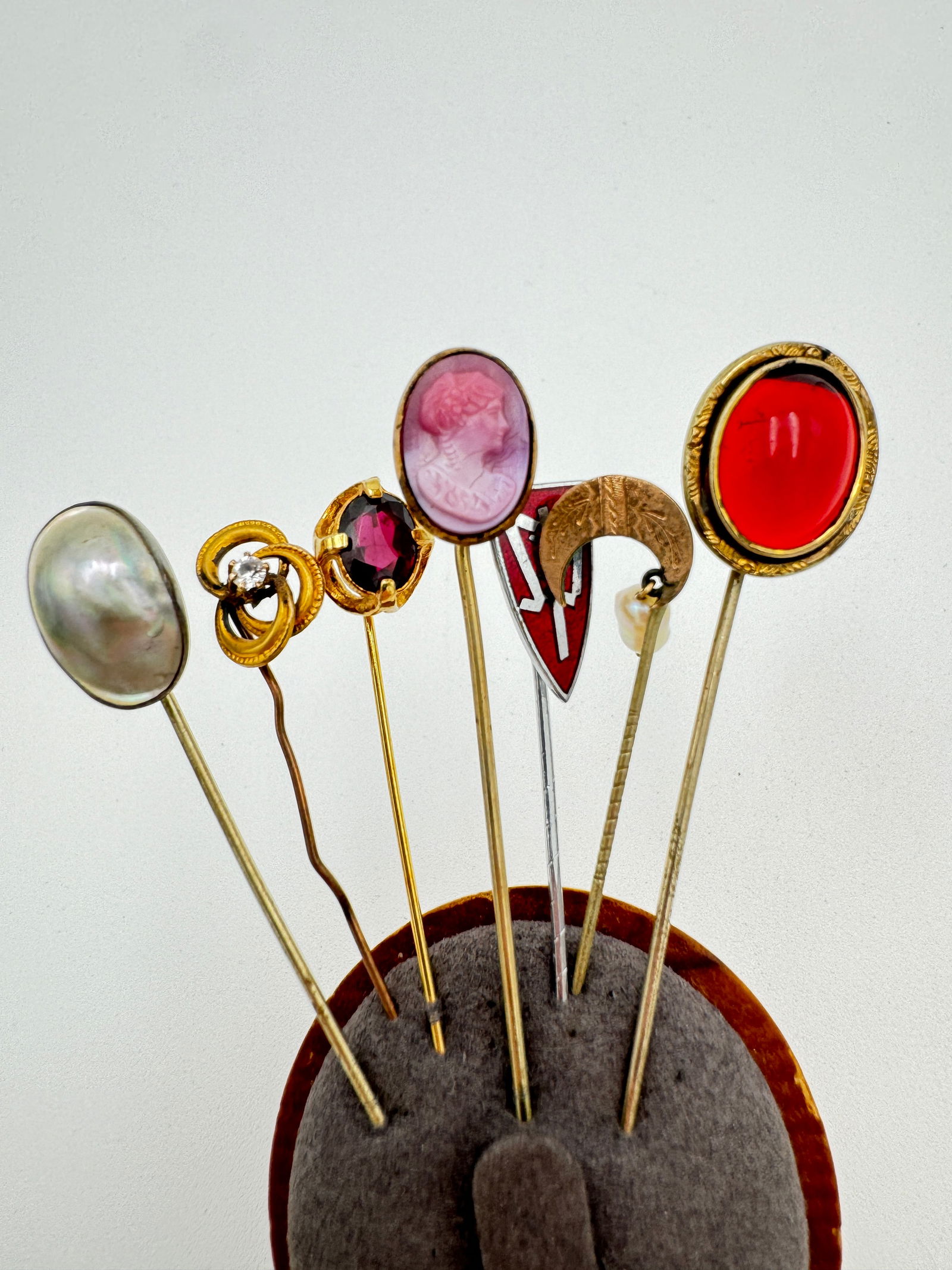 Amazing collection of antique/vintage stick pins total of 7 (1 of 5)