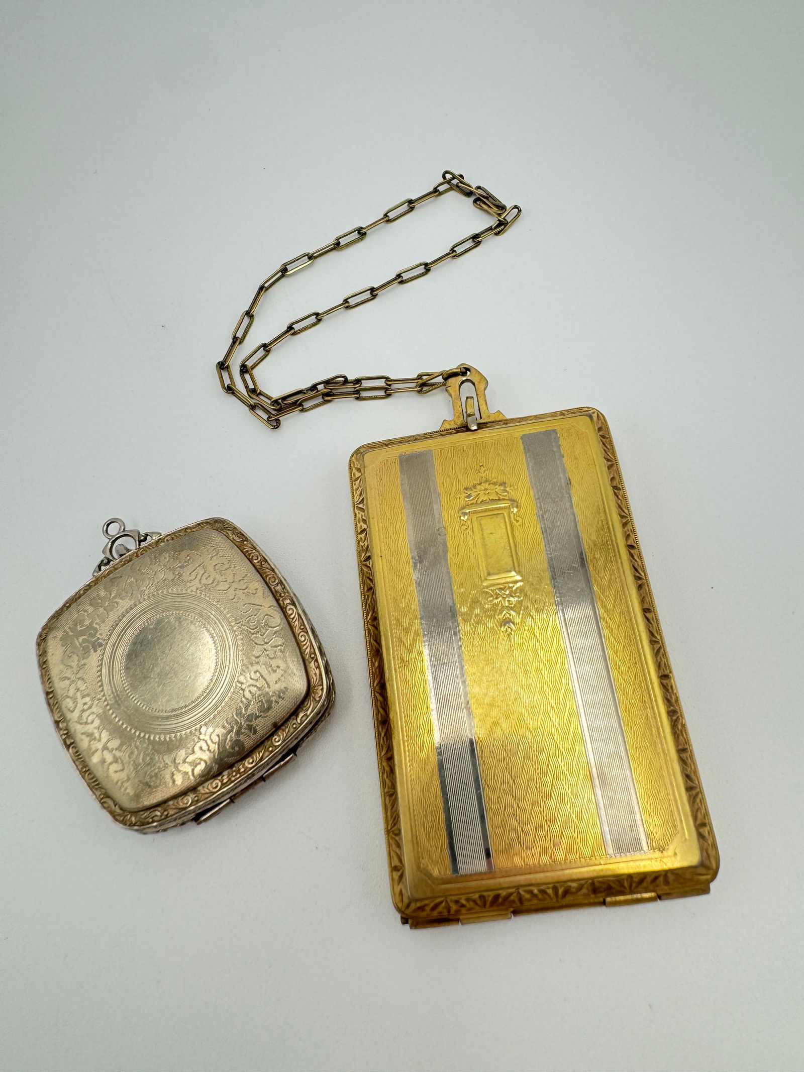 Two amazing art deco make up compacts (1 of 8)