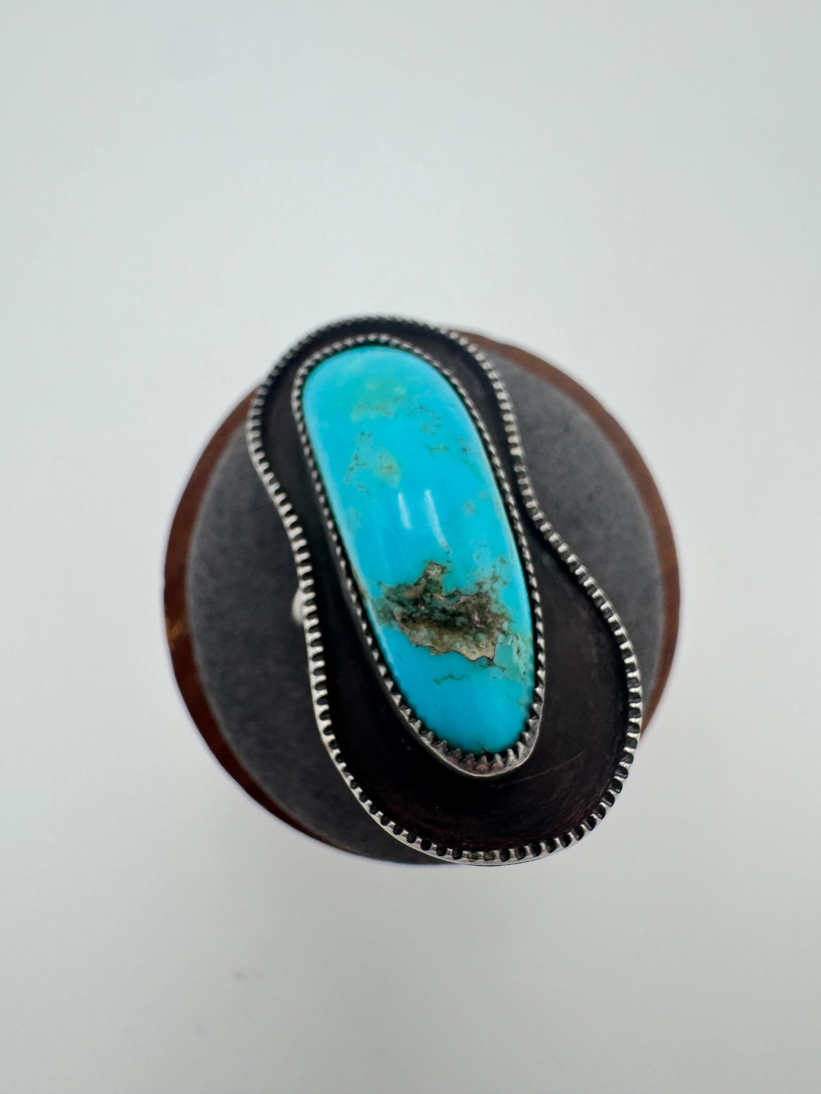 Amazing vintage sterling native large turquoise ring size 6.25 (1 of 4)