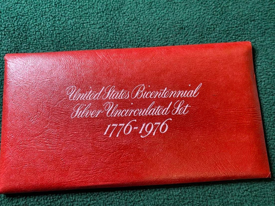 Silver U.S. Coins Silver Uncirculated Set (1 of 3)