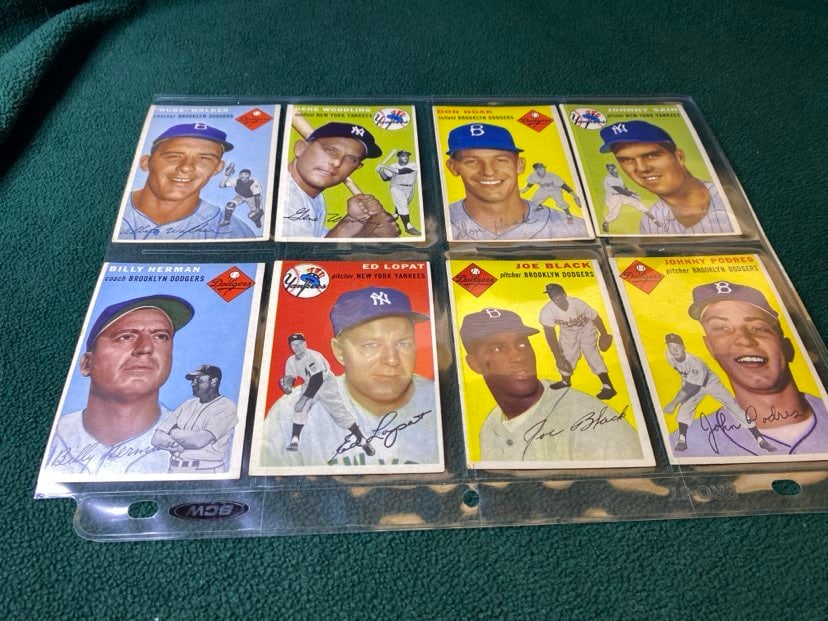 8-1954 TOPPS BASEBALL CARDS (1 of 5)