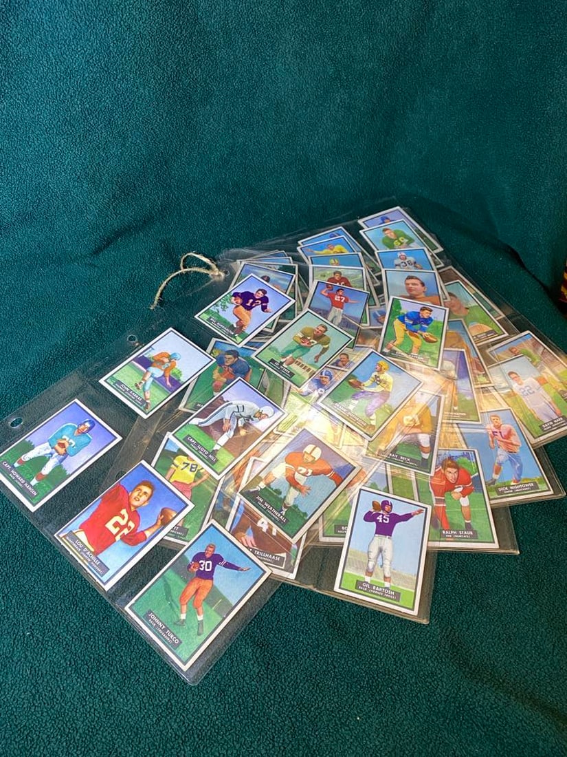 PARTIAL SET OF TOPPS MAGIC COLLEGE FOOTBALL CARD (1 of 8)