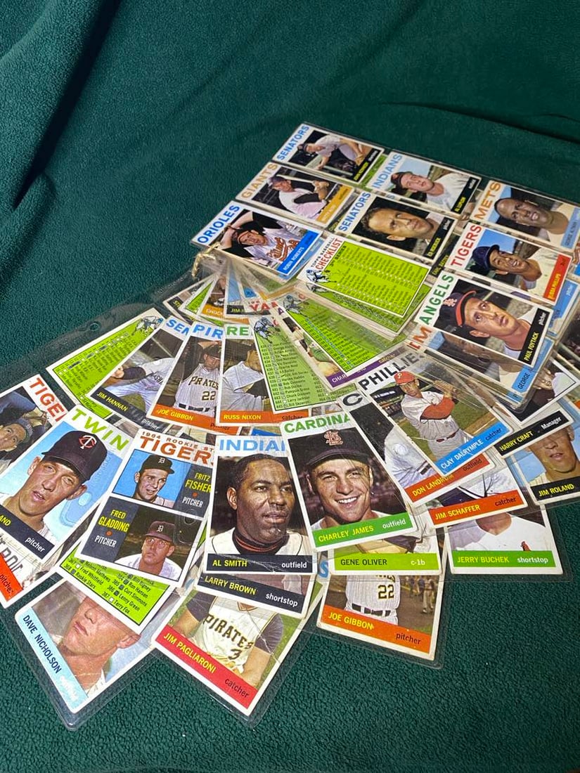 1964 TOPPS BASEBALL CARD LOT (1 of 7)
