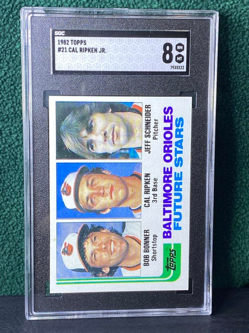 1982 TOPPS BASEBALL #21 CAL RIPKEN ROOKIE CARD (1 of 2)