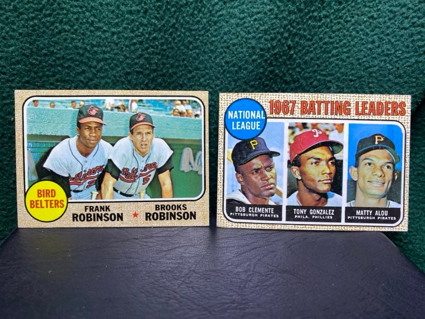 1968 TOPPS  #530 & #1 FEATURING ROBERTO CLEMENTE & FRANK ROBINSON (1 of 2)