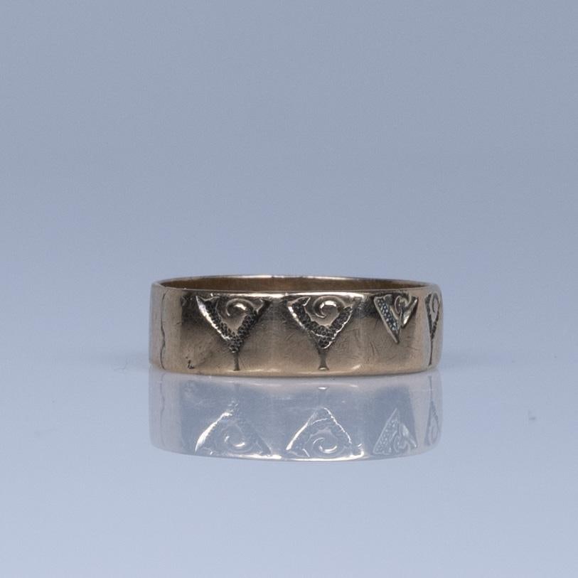 Antique Victorian 10K Gold Engraved Pattern Band: Ring Size: 3.75 Metal Type: 10K Gold (Tested) Weight: 1.3g