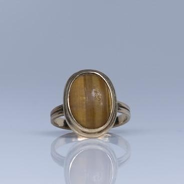 Vintage Tiger Eye Oval in 9K Yellow Gold Ring: Ring Size: 4.75 Metal Type: 9K Yellow Gold (Tested) Weight: 3.6g