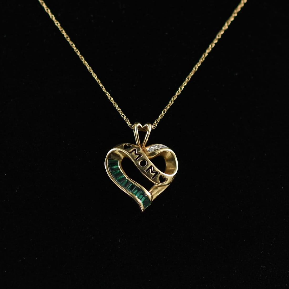 14K Yellow Gold Emerald MOM Heart Necklace: Metal Type: 10K Yellow Gold (Tested) Weight: 2.7G Gold Melt Value: $95