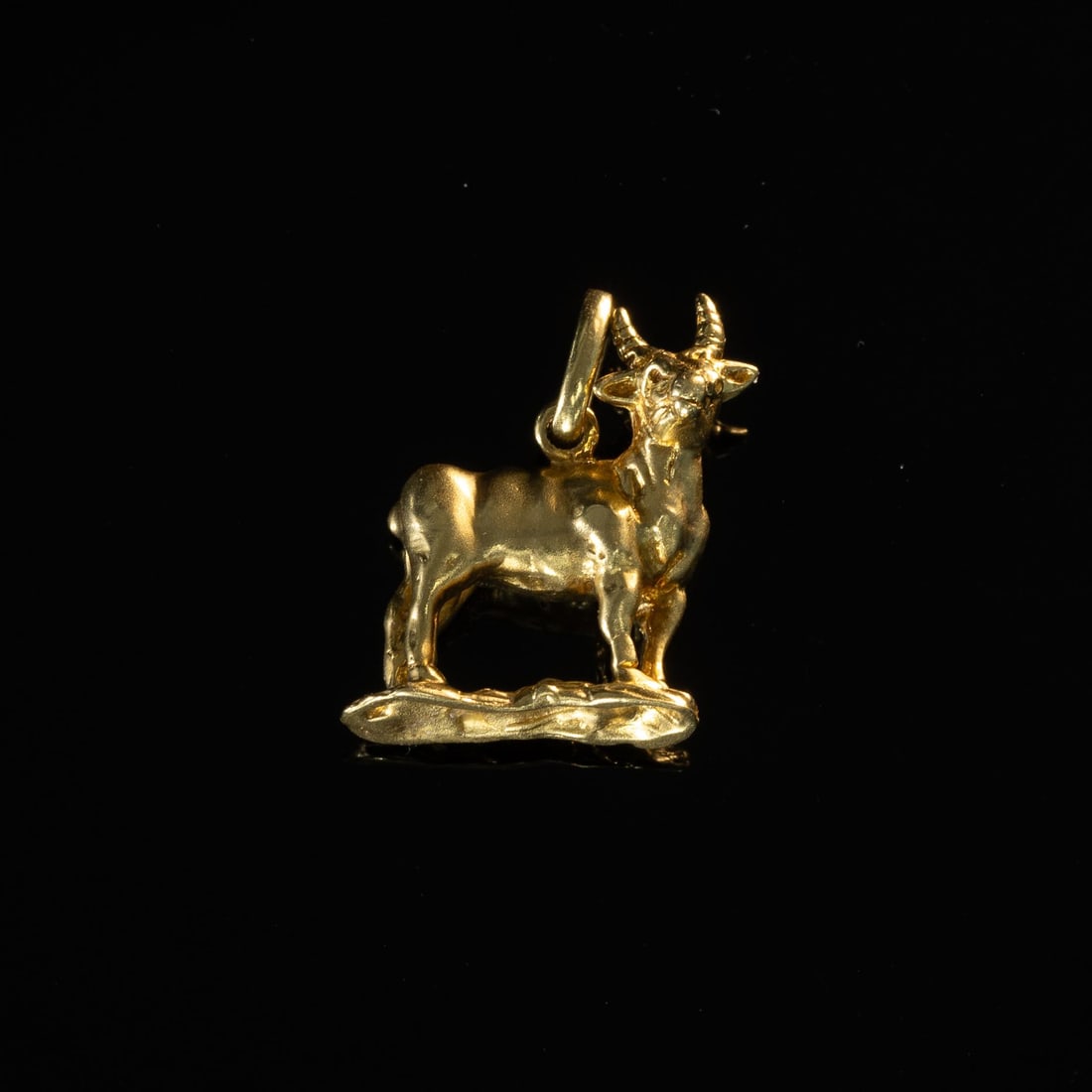 Goat 14K Yellow Gold Pendant / Charm: Metal Type: 18 K Yellow Gold (Tested) Weight: 4.2G