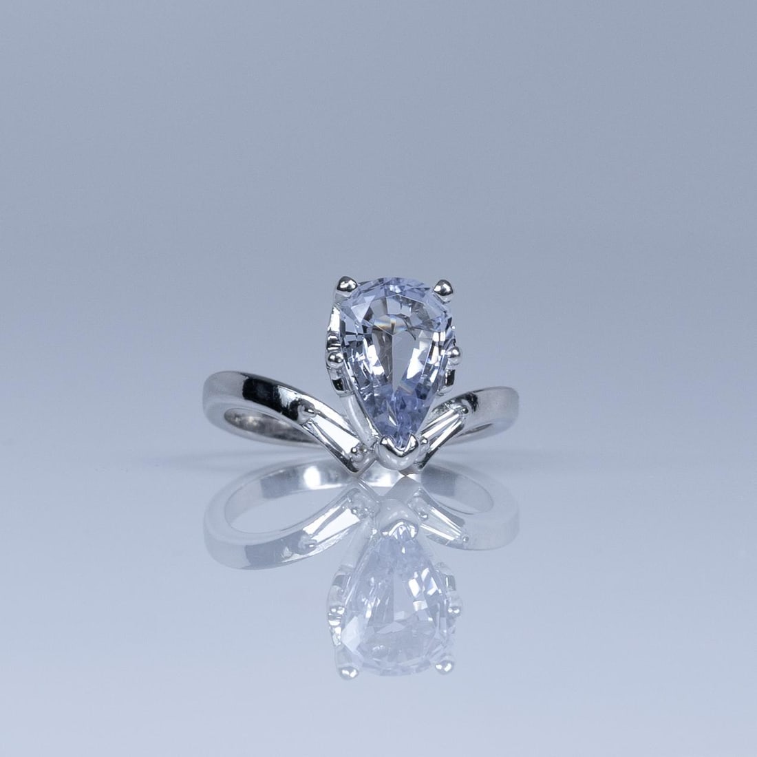 14K Tanzanite and Diamond White Gold Aigrette Ring: Size: 4.5 Metal Type: 14K White Gold ?????Weight: