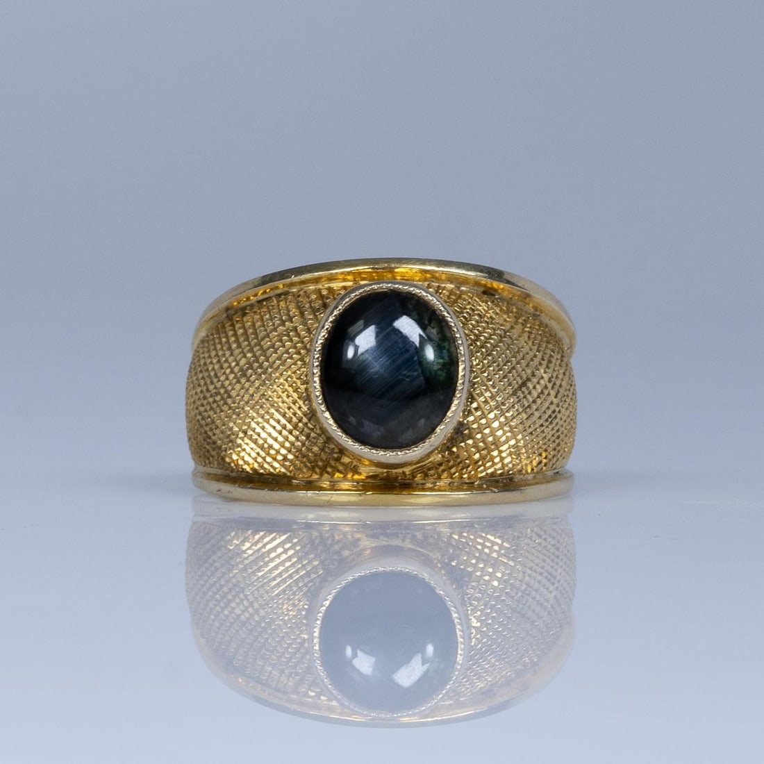 14K Yellow Gold Oval Cabochon cut Sapphire Ring (1 of 6)
