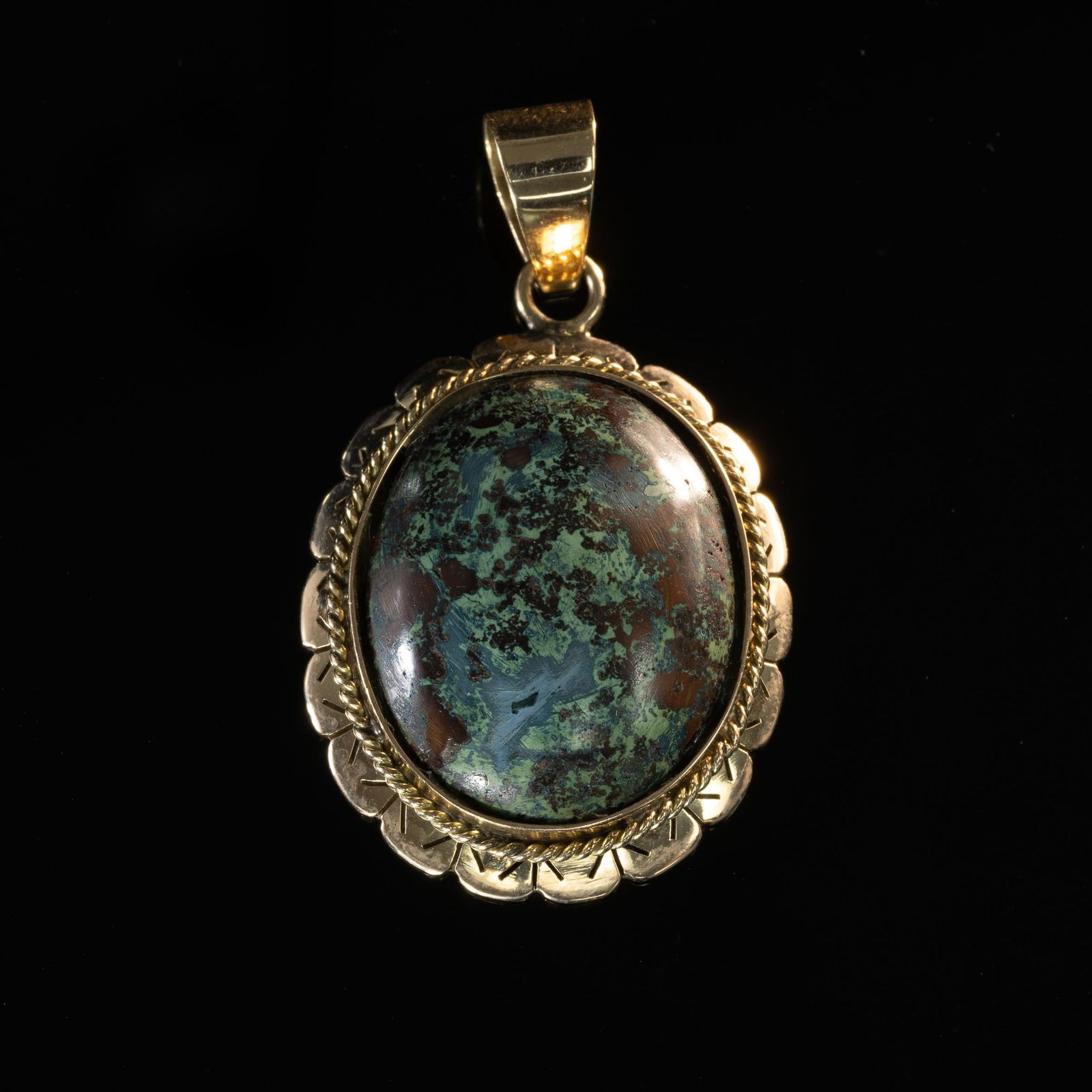 14K Yellow Gold Large Turquoise Pendant: Metal Type: 14K Yellow Gold Weight: 8.8G Gold Melt Value: $433
