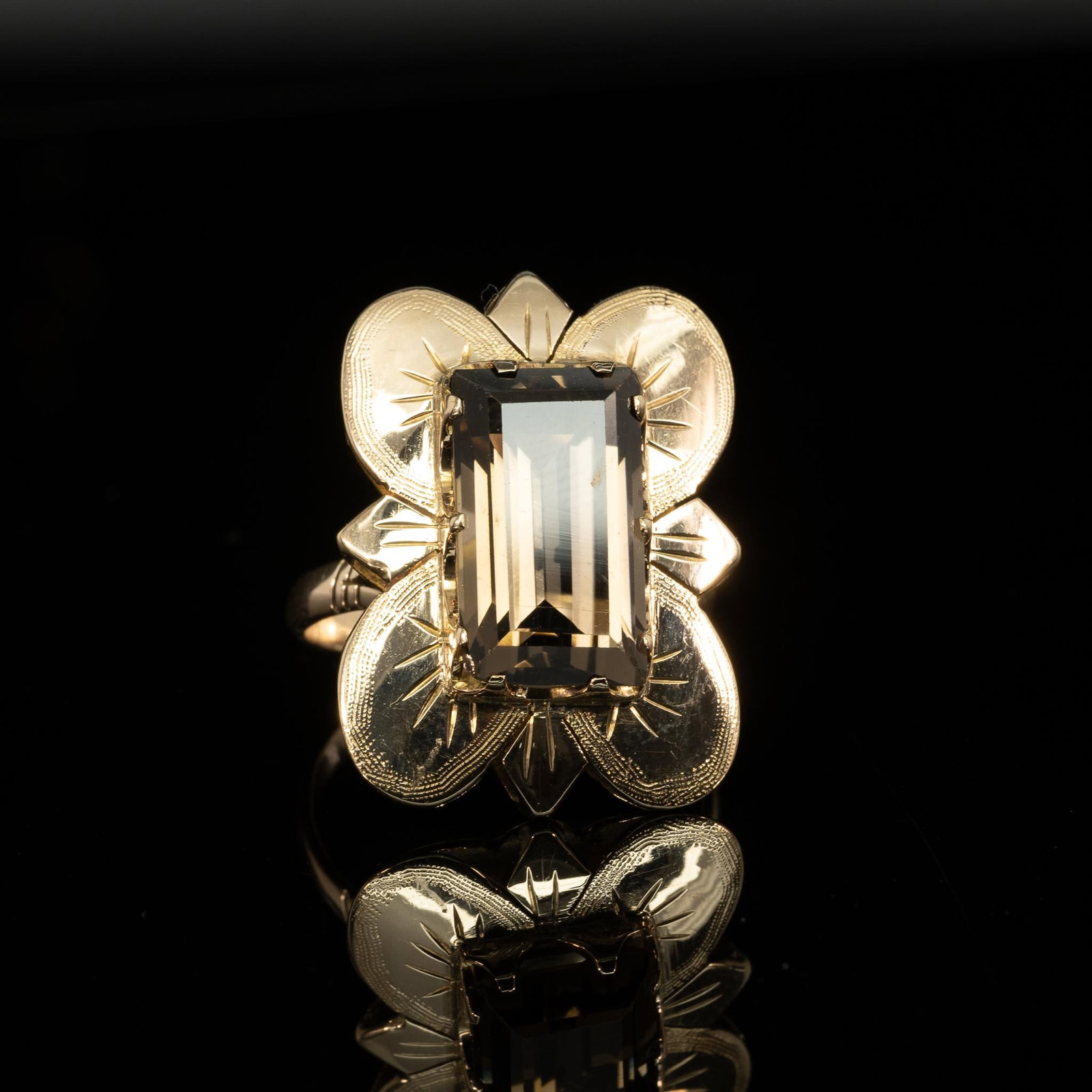 Vintage 10ct Emerald Cut Smokey Topaz In 14K Quatrefoil Yellow Gold Ring: Size: 9.25 Metal Type: 14K Yellow Gold (Tested) Weight: 9.30G