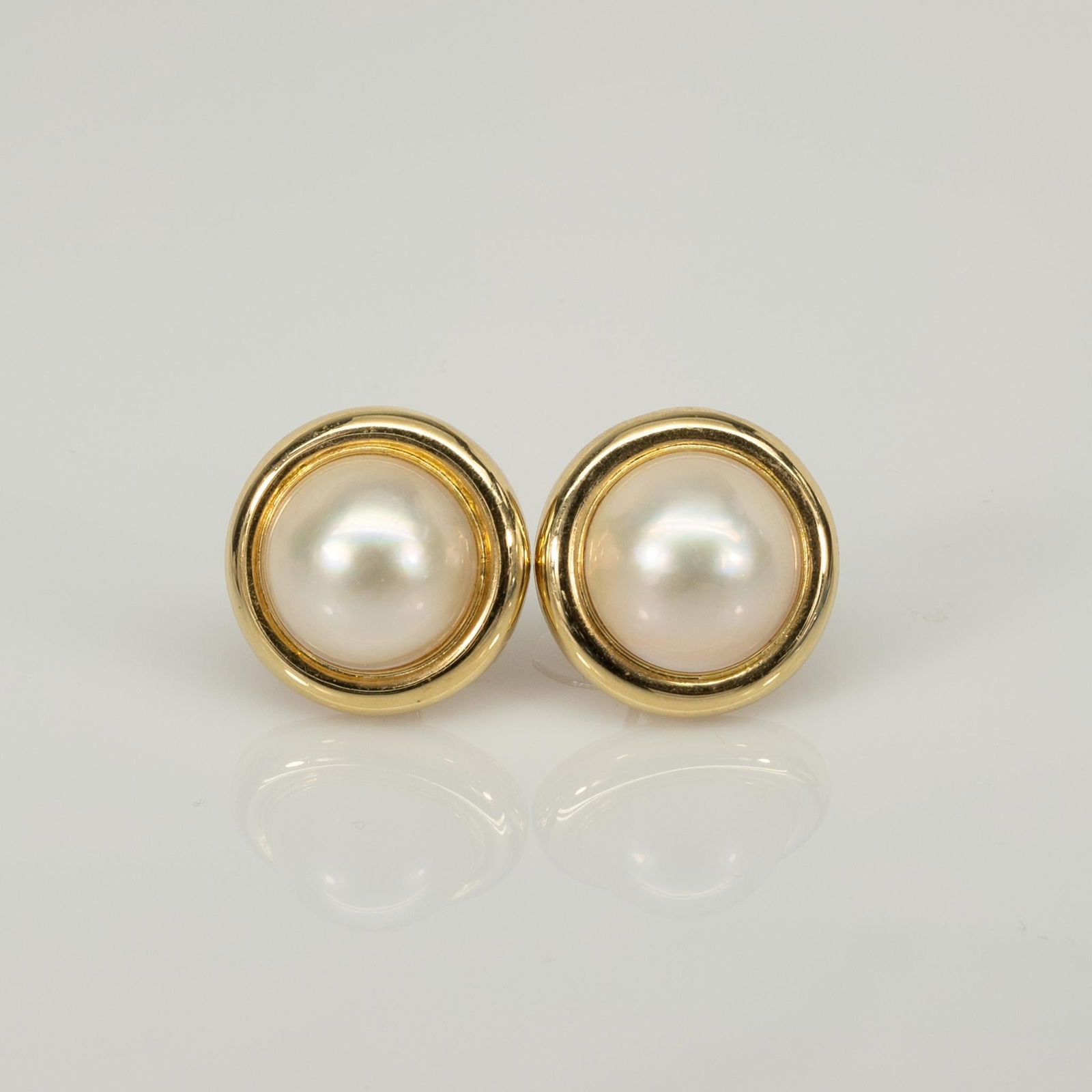 15mm Mabe Pearl 14k Bezel Set Gold Earrings Omega Back: Metal Type: 14K Yellow Gold Weight: 10.1G