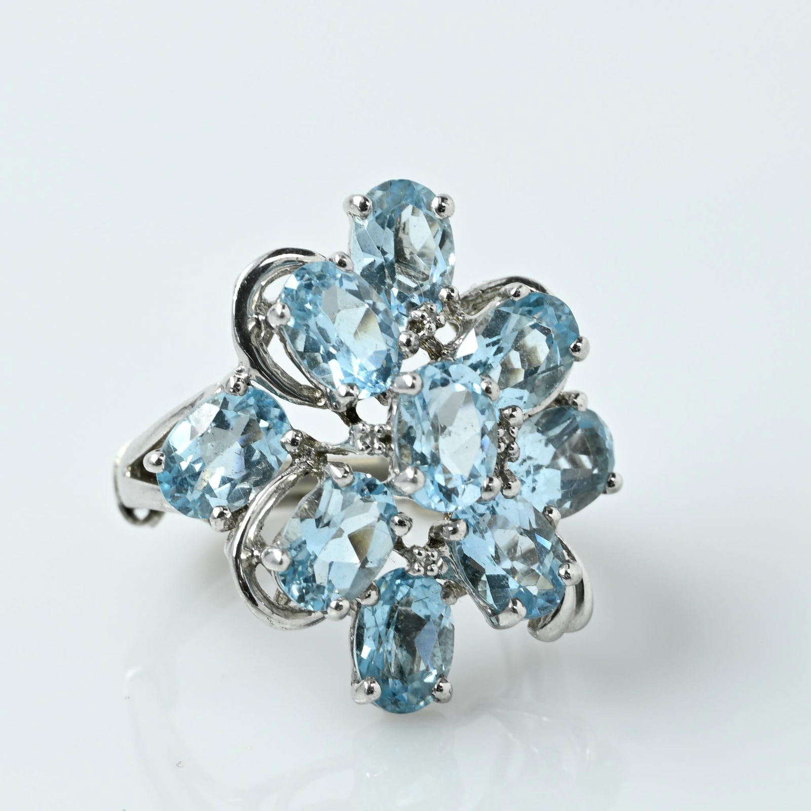 Blue Topaz Oval Gemstone Cluster Sterling Silver Ring (1 of 8)