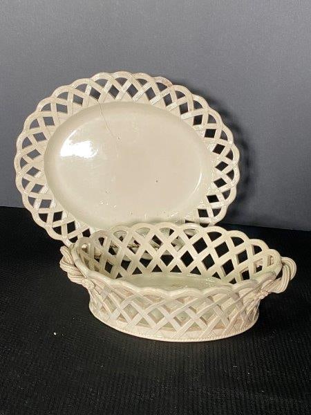 Early Creamware Chestnut Basket with Underplate (1 of 14)