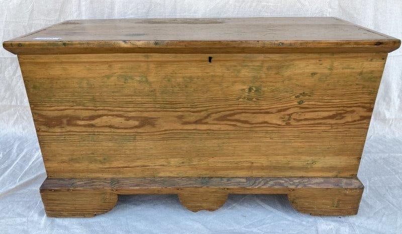 Antique Yellow Pine Southern Blanket Chest - Probably Georgia (1 of 12)