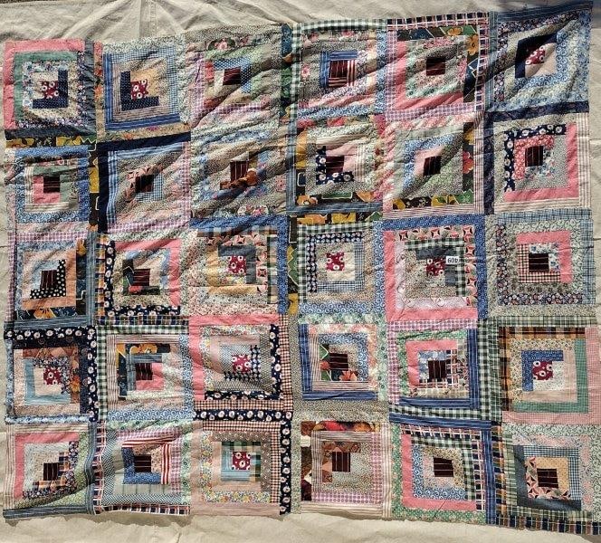 Log Cabin Quilt Top (1 of 8)