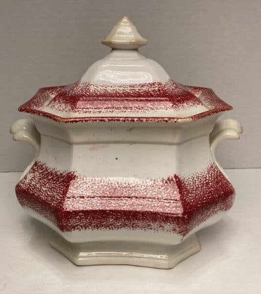 Red Spatterware Octagonal Sugar Bowl and Cover (1 of 10)