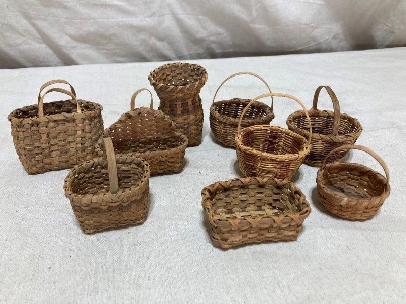 Nine Miniature Cherokee Baskets (1 of 12)
