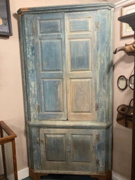Early Georgia Blue Corner Cupboard Circa 1820 (1 of 17)