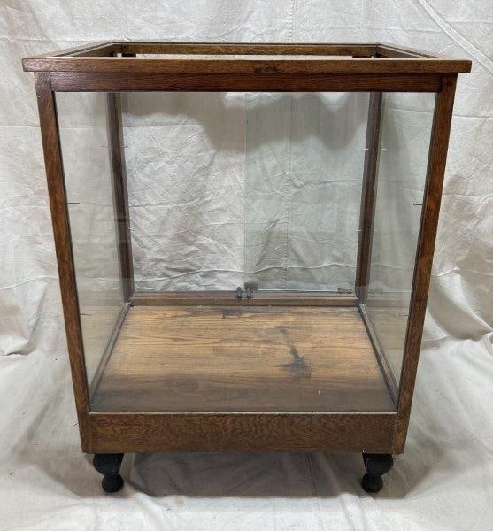 Oak Display Cabinet (1 of 5)