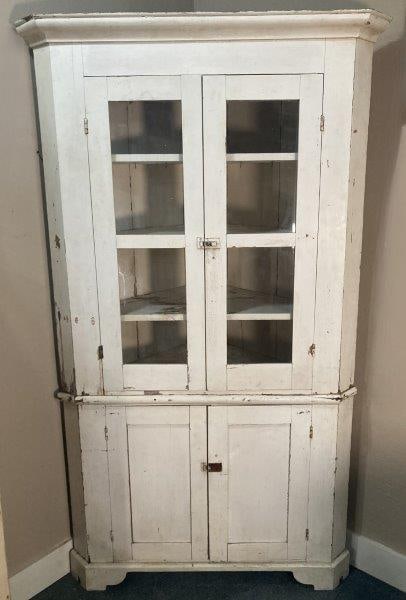 White Painted Corner Cupboard (1 of 14)