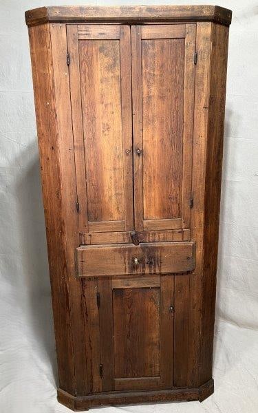 Southern Yellow Pine Corner Cabinet (1 of 11)