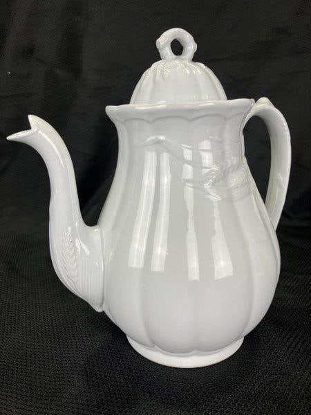 Turner, Goddard & Co Ironstone Teapot (1 of 15)