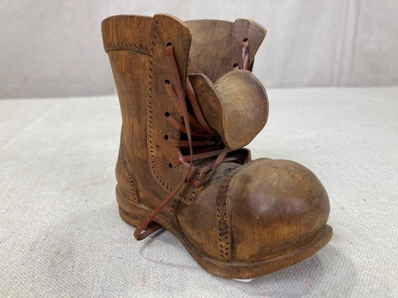Folk Art Carved Boot (1 of 11)